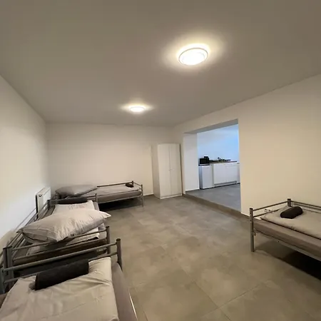 Mieterlux Frankfurt ホイゼンシュタム