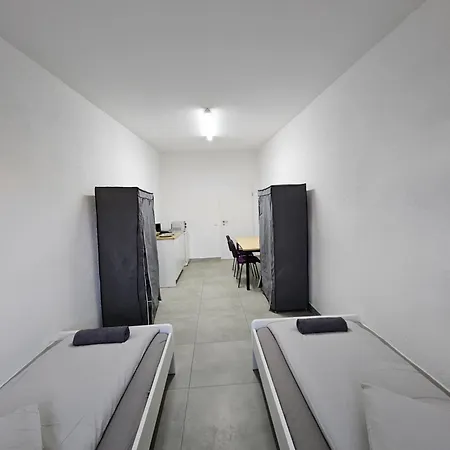 Mieterlux Frankfurt ゲストハウス *